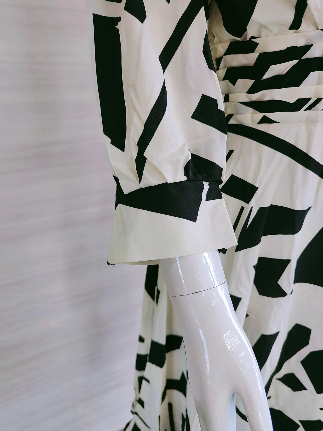 BLACK AND WHITE PRINTED IMPORTED FABRIC TUNICS FOR WOMEN
