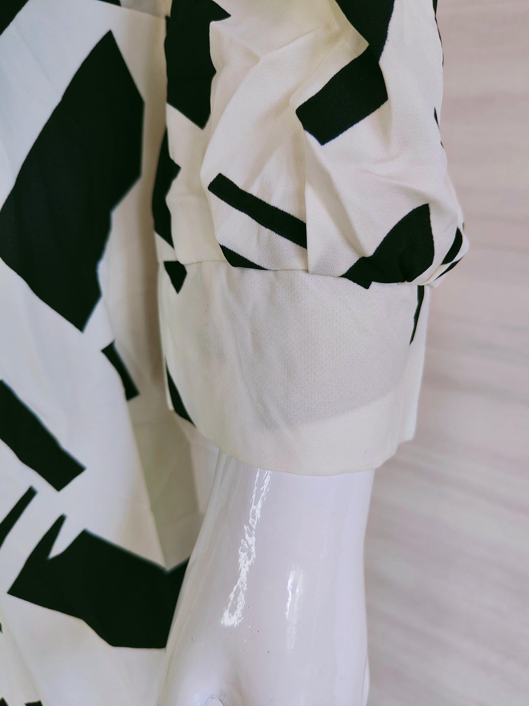 BLACK AND WHITE PRINTED IMPORTED FABRIC TUNICS FOR WOMEN