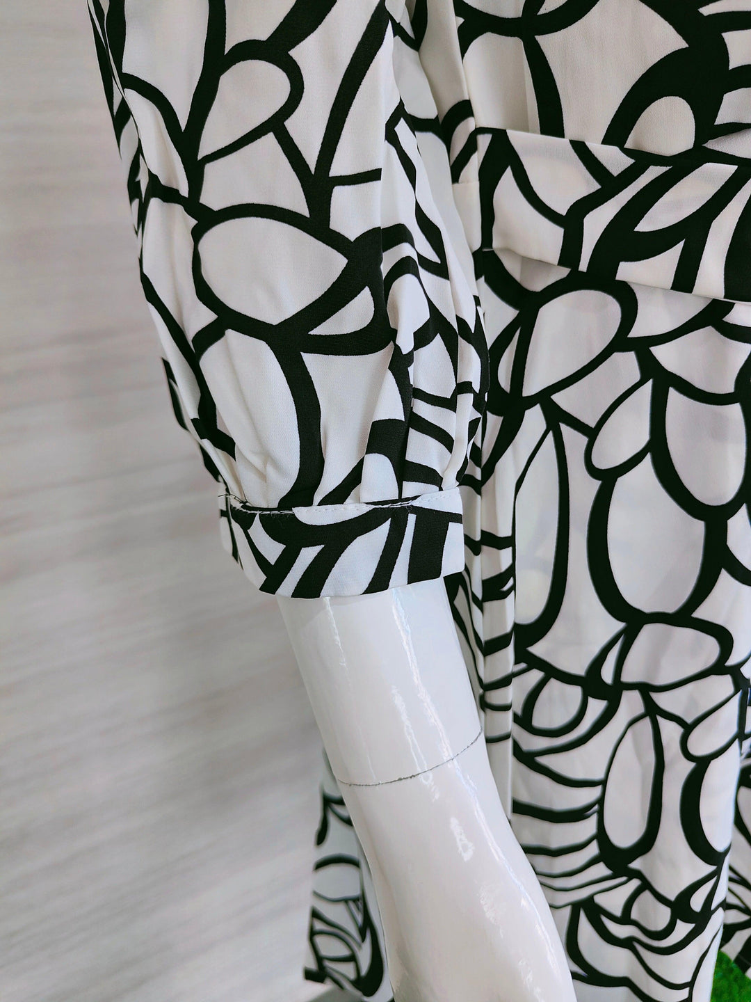 BLACK AND WHITE PRINTED IMPORTED FABRIC TUNICS FOR WOMEN