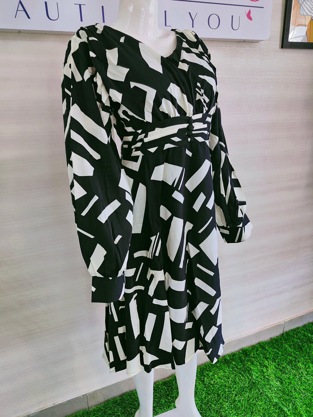 BLACK AND WHITE PRINTED IMPORTED FABRIC TUNICS FOR WOMEN