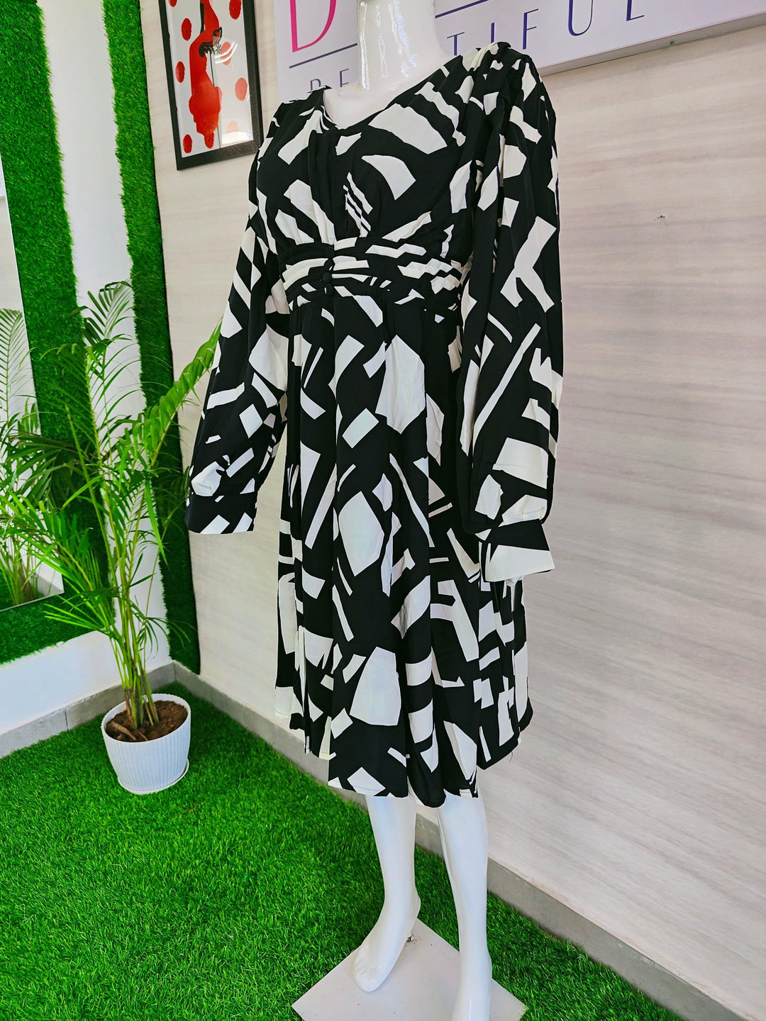 BLACK AND WHITE PRINTED IMPORTED FABRIC TUNICS FOR WOMEN