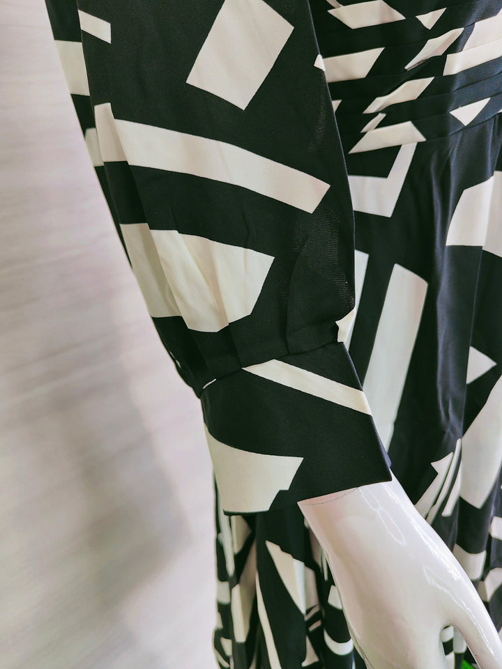 BLACK AND WHITE PRINTED IMPORTED FABRIC TUNICS FOR WOMEN