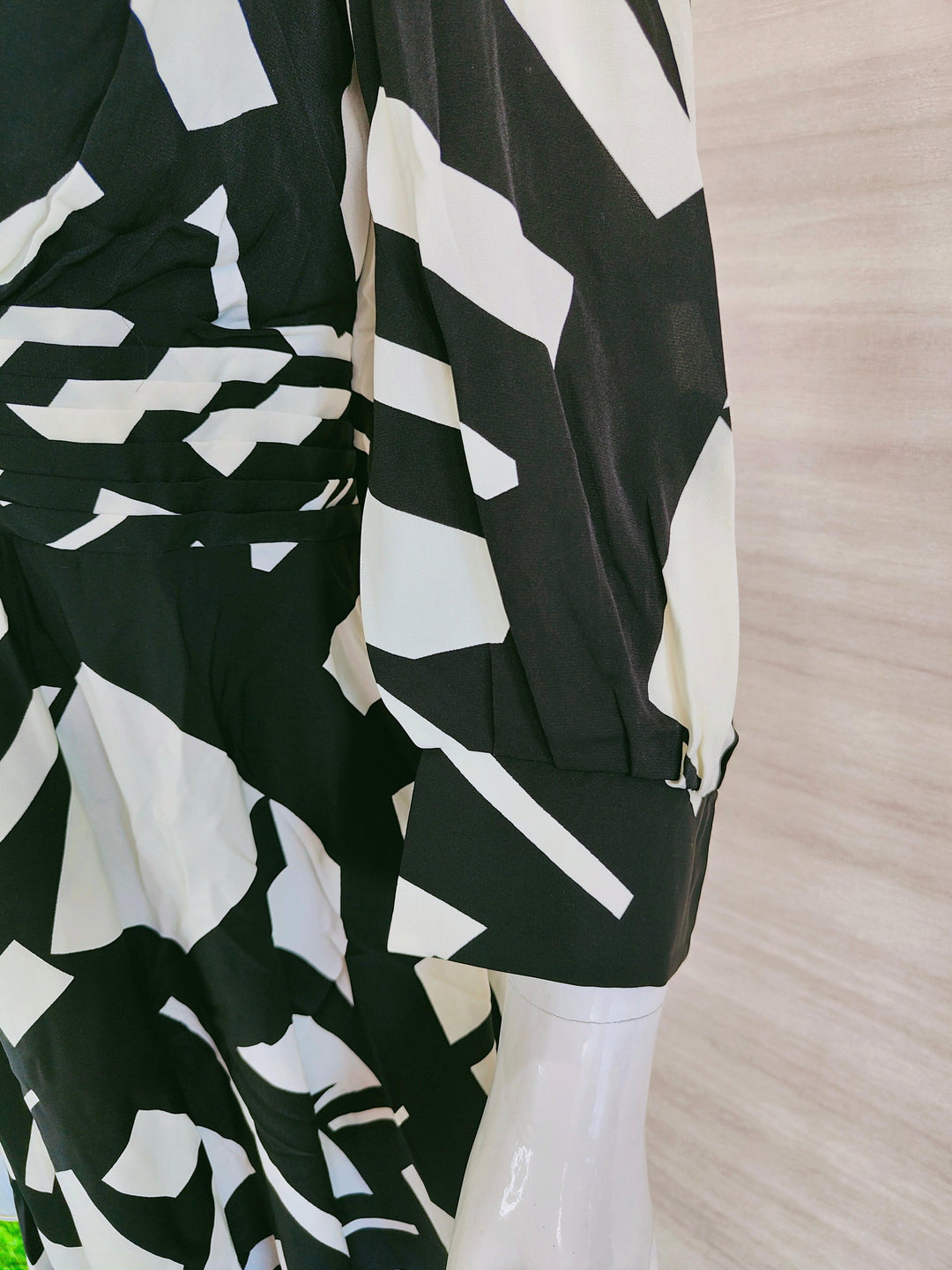 BLACK AND WHITE PRINTED IMPORTED FABRIC TUNICS FOR WOMEN
