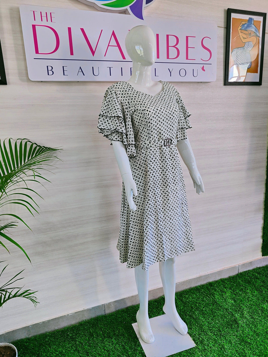 BLACK AND WHITE PRINTED IMPORTED FABRIC TUNIC DRESS FOR WOMEN  - FREE SIZE Fits M L XL 2XL