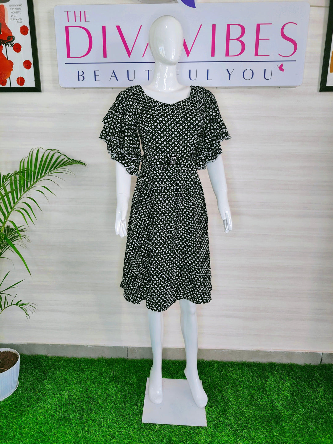 BLACK AND WHITE PRINTED IMPORTED FABRIC TUNIC DRESS FOR WOMEN  - FREE SIZE Fits M L XL 2XL