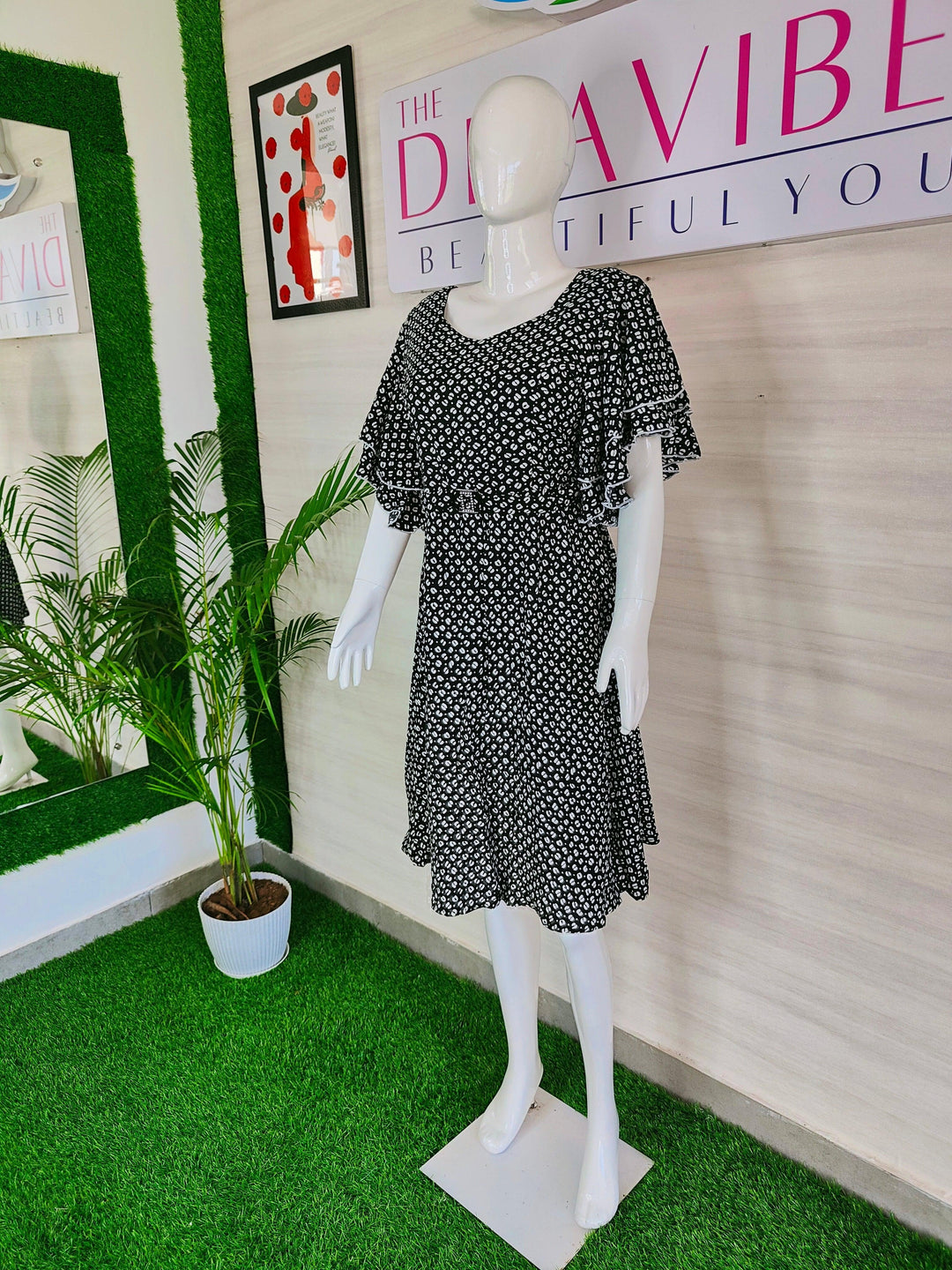 BLACK AND WHITE PRINTED IMPORTED FABRIC TUNIC DRESS FOR WOMEN  - FREE SIZE Fits M L XL 2XL