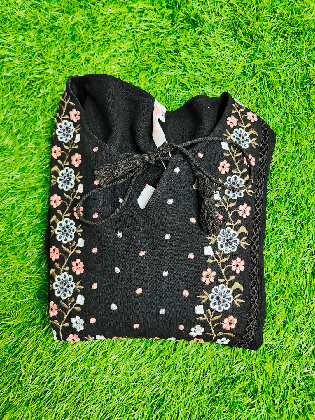 COTTON TUNICS WITH DESIGNED EMBROIDERY WORK ON NECK