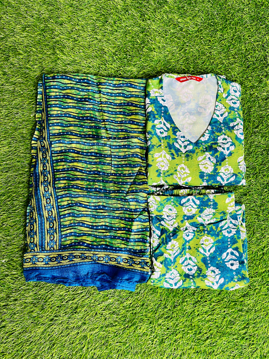 GREEN FLORAL COTTON ALIA CUT SUIT WITH DIGITAL PRINTED FLORAL DUPATTA